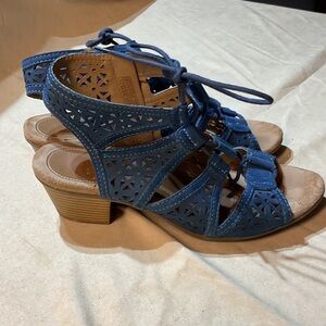 Earth Origins Blue Cut-Out Sandals